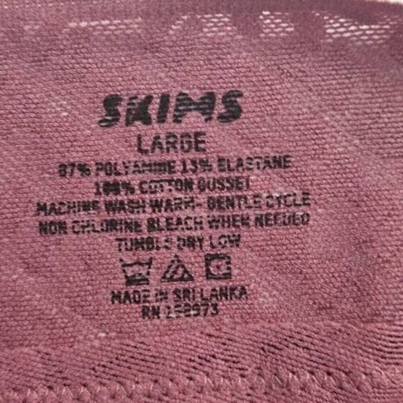 Skims CHEEKY Logo panty Nwt - Picture 7 of 8